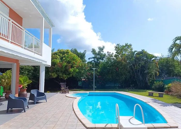 Grande villa avec piscine